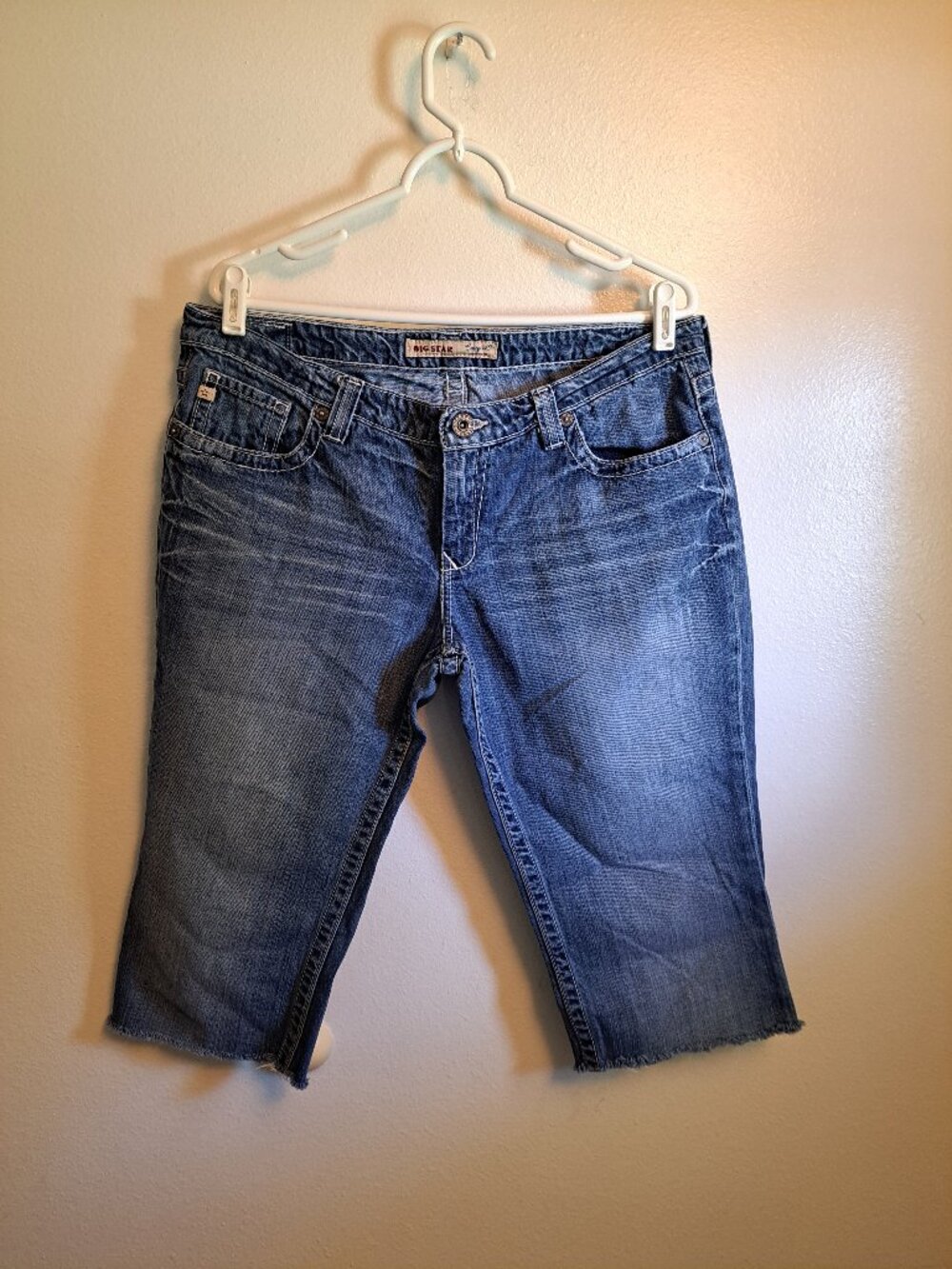 Big Star Casey K Low Rise Fit Cut off Denim Jean Shorts W/Embroidered Flap Pocke